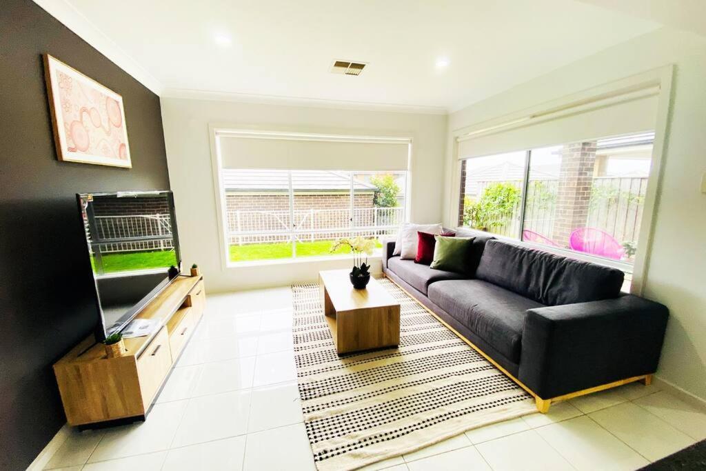 Kellyville 5Br Near Park And Shopping Mall Bagian luar foto